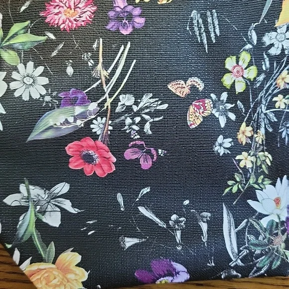 Black Floral Crossbody Bag with Zippered Closure - Picture 3 of 5